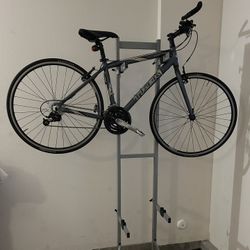 Trek Bike, Freestanding Dual Bike Rack, Lights & Pump