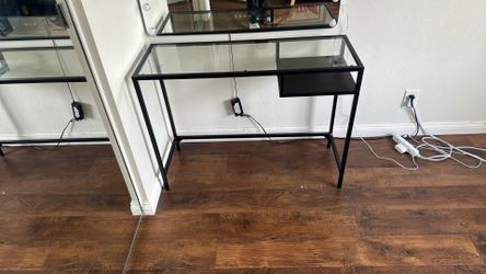Small Work Desk/ Table. Make up Mirror
