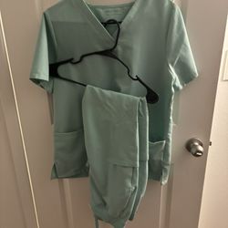 Mandal Scrub Set Mint Green Bottom M Top L