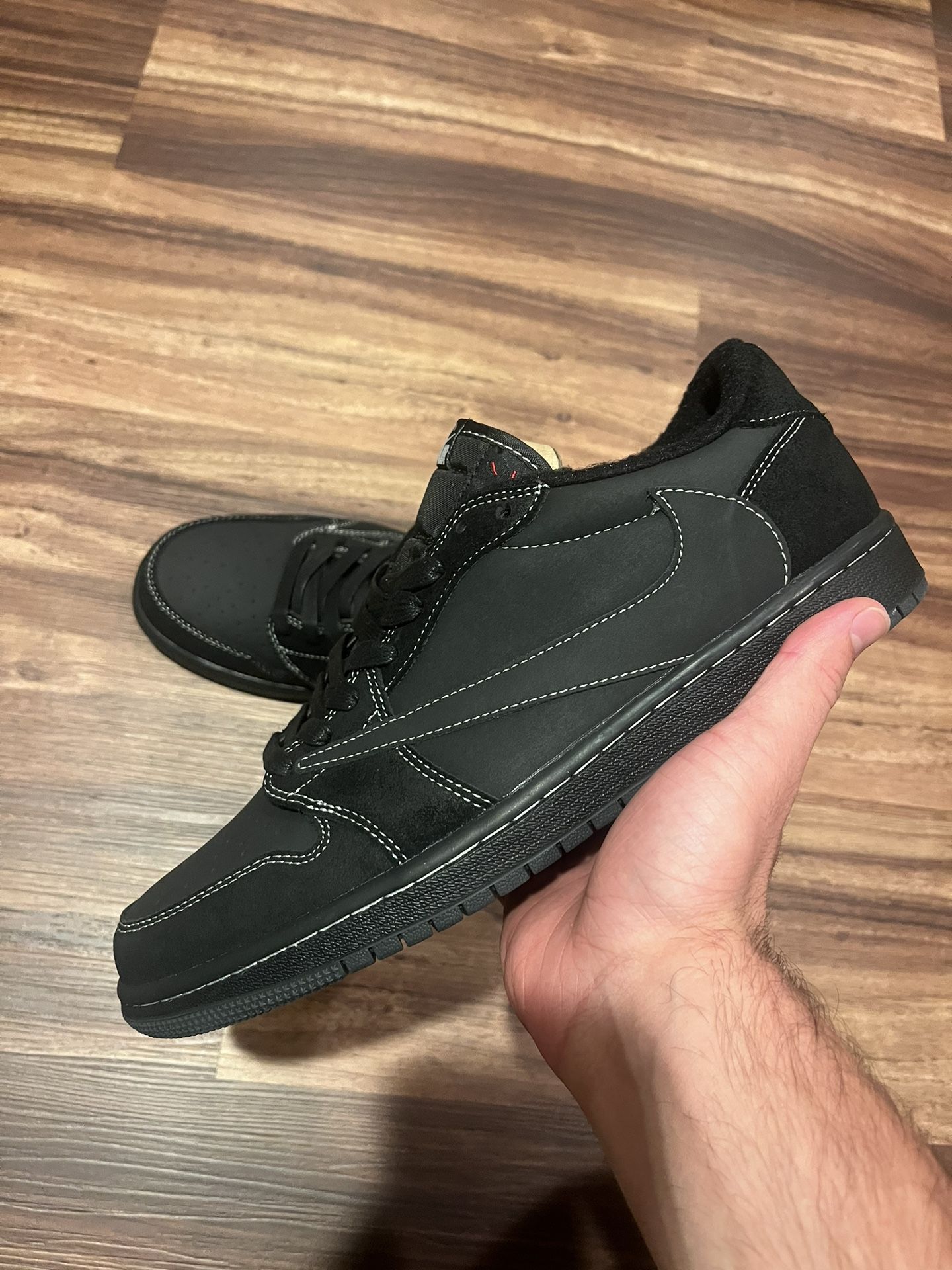 Travis Scott Jordan 1 Phantom 