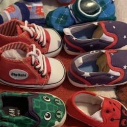 Vans $35..Soft Bottoms..New And Used ..0-3  3-6 $5,$7 $8 $10 each,((white AF1sHard B.$35) (Blue Foams size 1c $45/ $5 Off 👇🏽