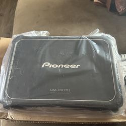 Pioneer Amplifier 2400 Watts