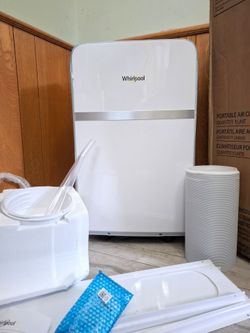 Whirlpool 10,000 BTU ASHRAE/6,500 BTU DOE Portable Air Conditioner, WHAP101BWC