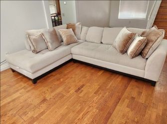 Pristine Jonathan Louis Sectional - Like New!