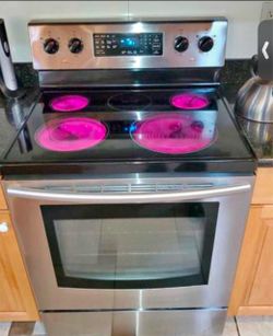 Samsung stove like new