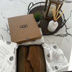 UGGs size 9 Ultra mini 5cm
