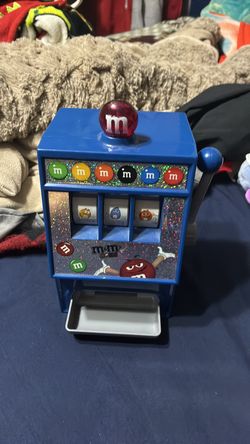 M&M slot machine
