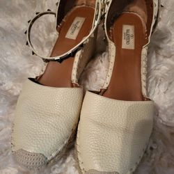Authentic Valentino Wedges Size 41 .usa 10 Size.