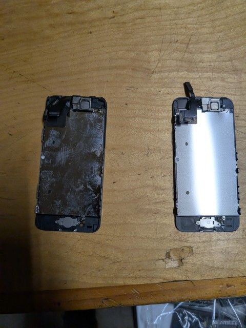 iPhone 5 And iPhone 5c Screens Both Work Fine
