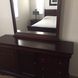 Queen Bedrm Set 