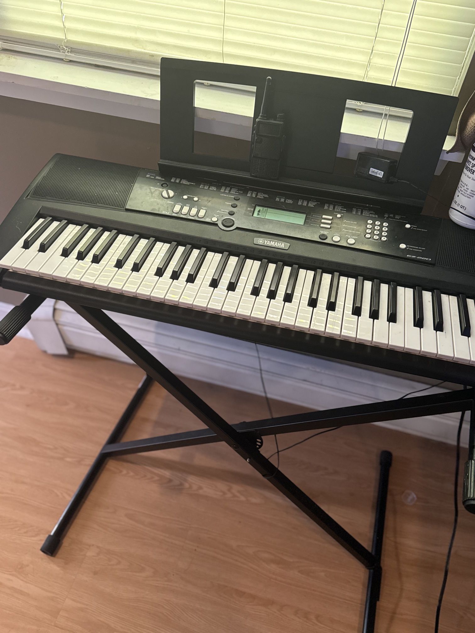 yamaha ez-220 (61 Key)
