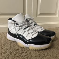 Jordan 11 Grattitude, Size 10, Excellent Condition