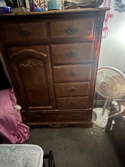 Queen mattress with frame and dresser armour