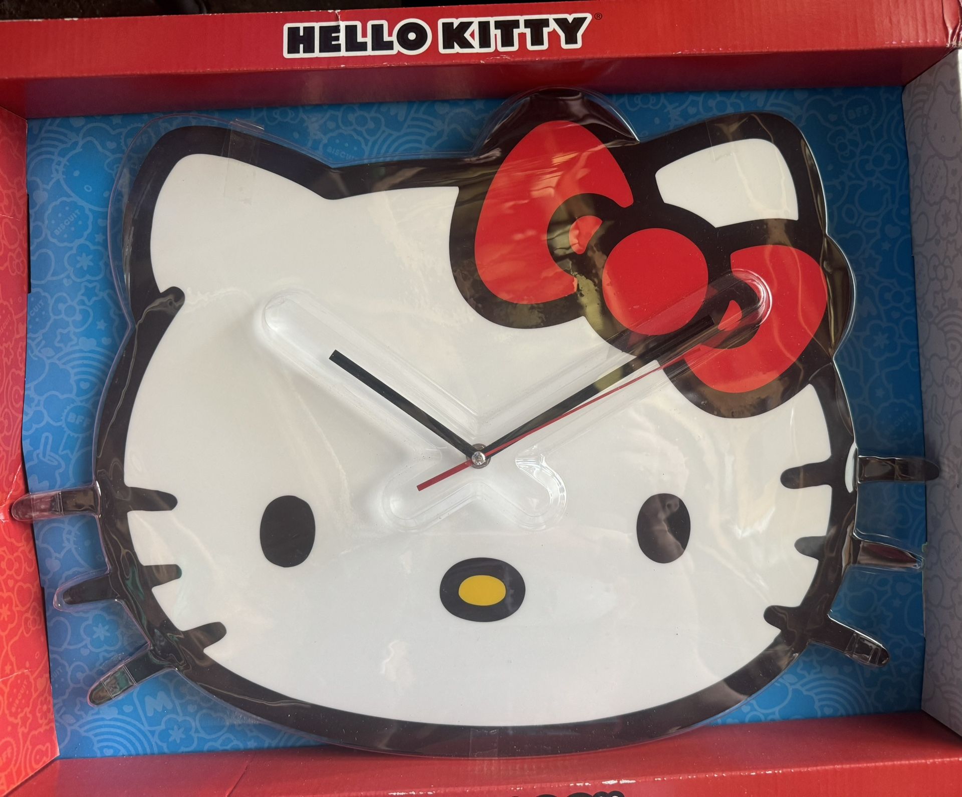 Hello Kitty Clock 