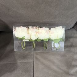 Set Of 4 Flower Napkin Holder!!