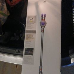 Dyson V8 Vacuum