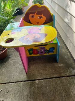 Dora desk
