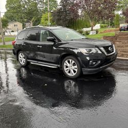 4 Pc Nissan Pathfinder Mats .. And Trunk Mat ..