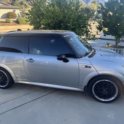 2006 Mini Cooper S Hatchback 2D