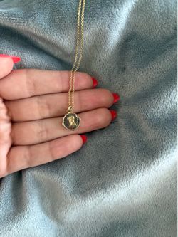 Kendra Scott E Initial Necklace Gold
