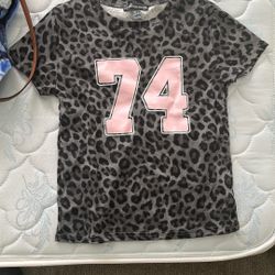 Women’s Small T-shirt 