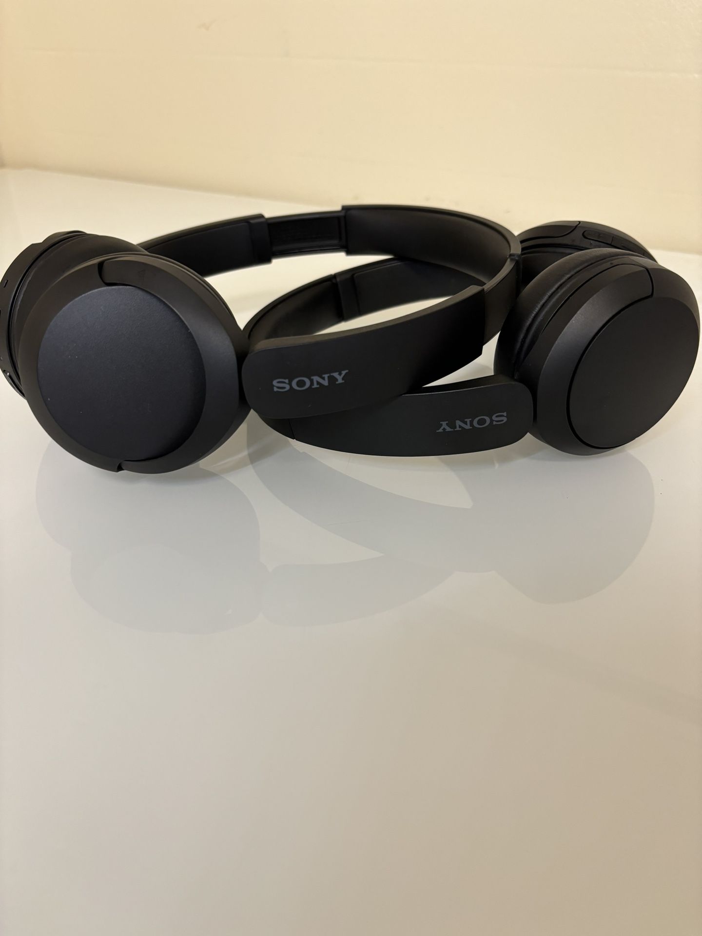 Set Of 2: Sony - WH-CH520 Wireless Headphones With Microphone- Black