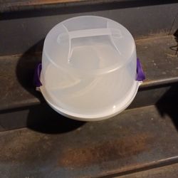 Cake Holder