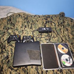 Xbox 360 Slim With Games