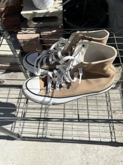 Converse Size 3 Men’s/ Converse Talla 3 Hombre