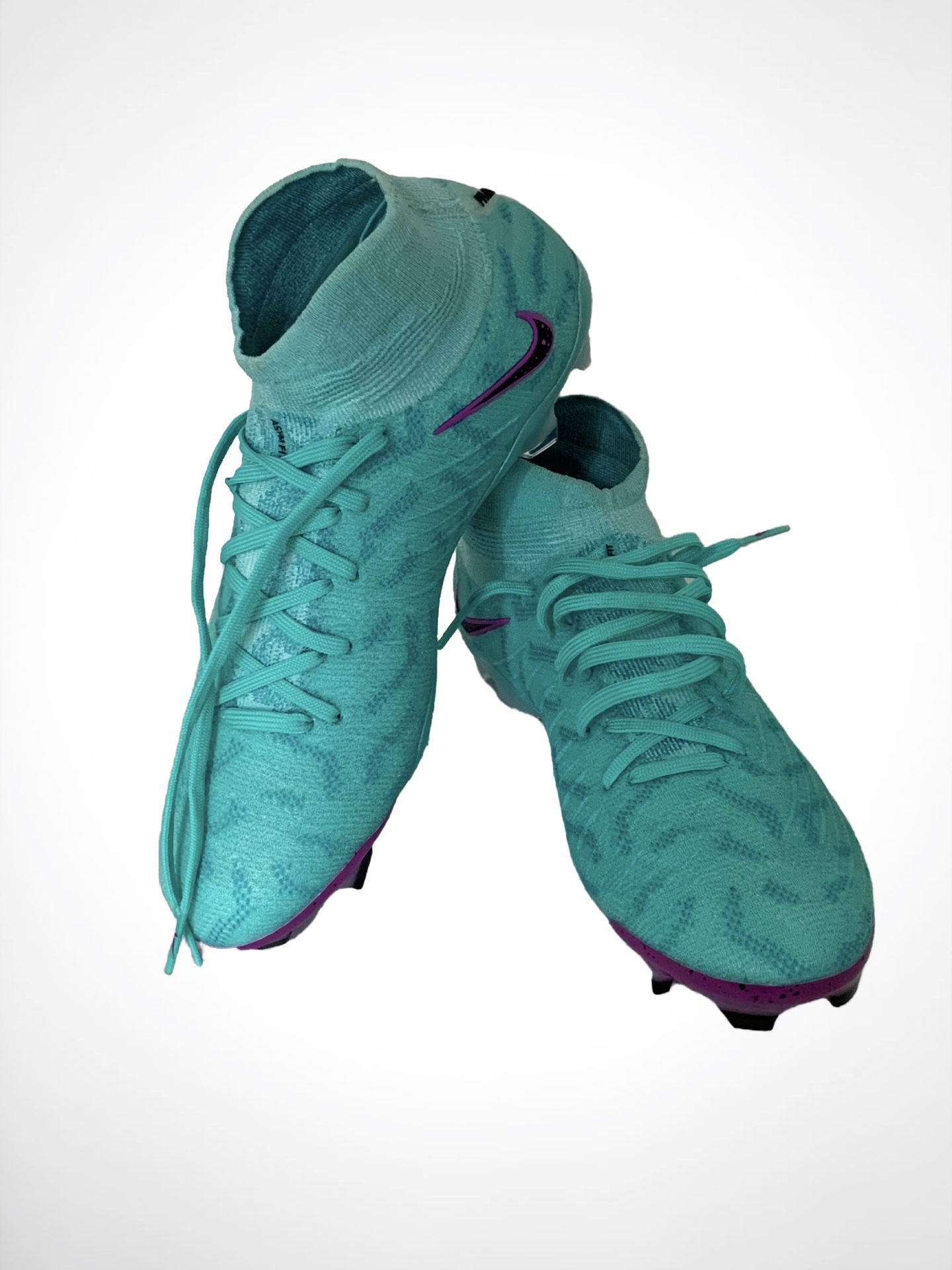 NEW - Nike Phantom Luna Elite FG Soccer Cleats