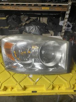2008 Dodge RAM 3500 headlight passenger side