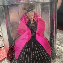 Collectors 1998 Happy Holidays Barbie 