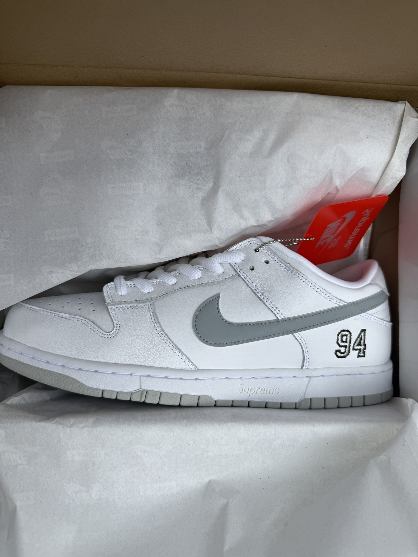 Supreme Nike SB Dunk Size 11.5 White