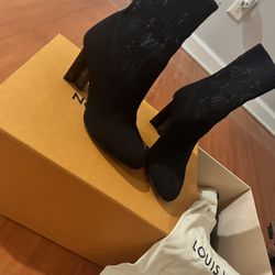 Designer  Louis Vuitton 