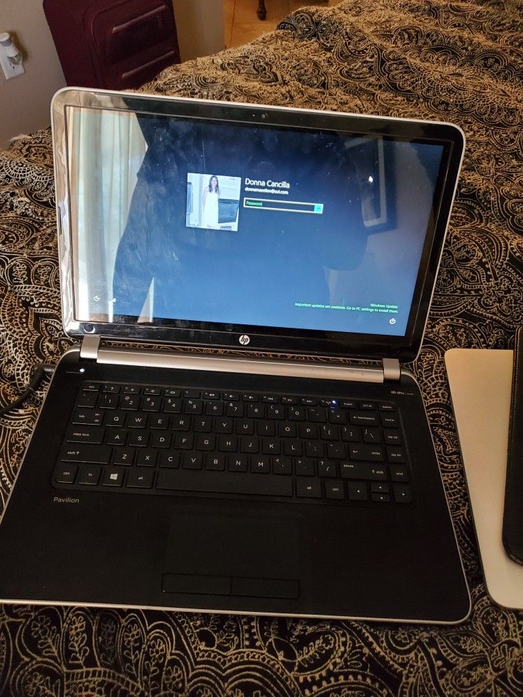 Pavillion HP TS 14 Touch Screen Computer