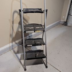 Heavy Duty Step Ladder 