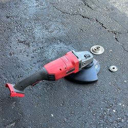 Milwaukee 7”/9” Grinder 
