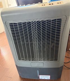 Portable Evaporative Cooler MC37M/ Enfriador evaporativo