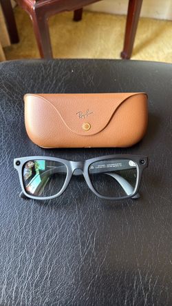 Ray-Ban Meta Smart Glasses with Case TRANSITION LENS
