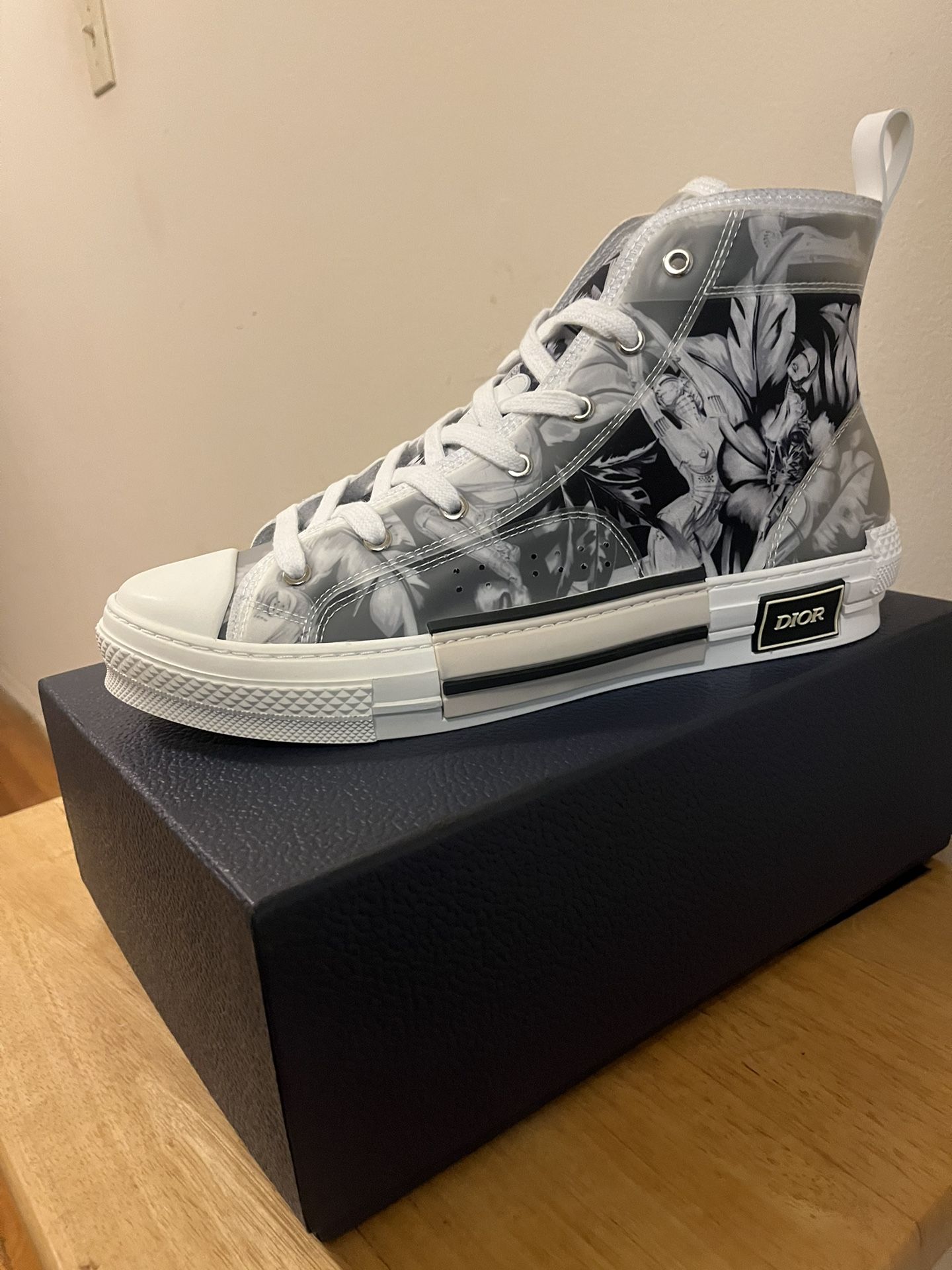 Christian Dior Converse