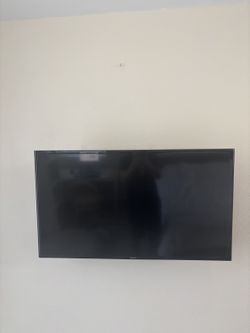 Samsung 41 Inch TV with Remote