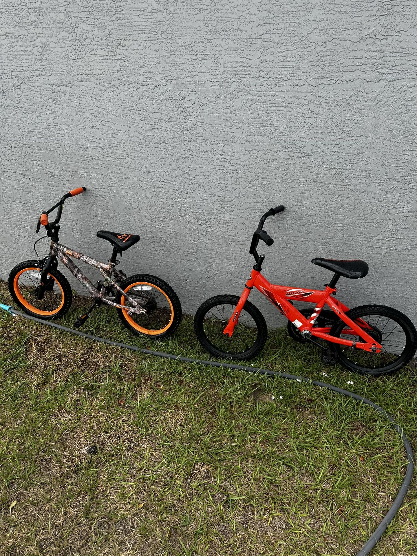 2 Kids Bikes Ages 8-12