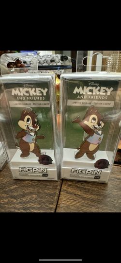 Chip & Dale Collectible Pins