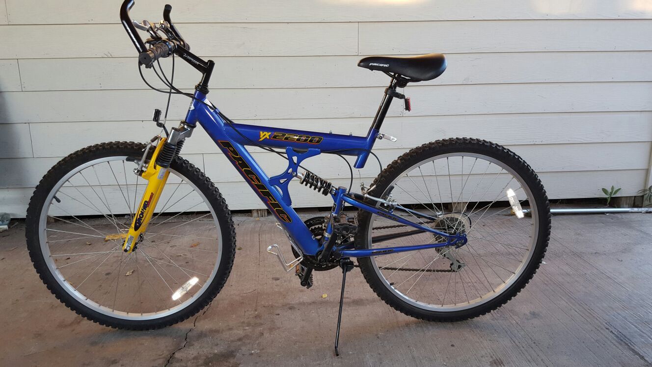 Pacific 2200 mountain bike on sale