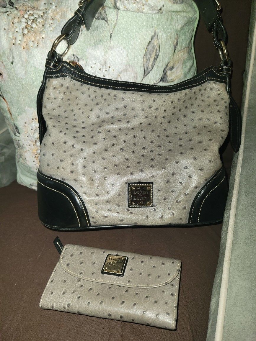 Dooney & Bourke Purse And Wallet