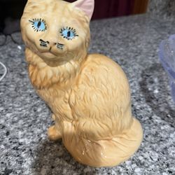 Vintage Ceramic Cat Very Pretty 