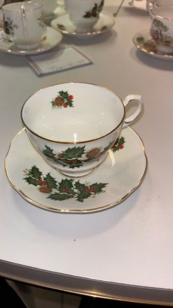 Royal Crest fine bone china (Christmas edition)