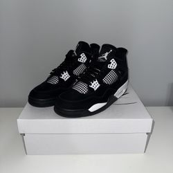 Air Jordan 4 White Thunder 