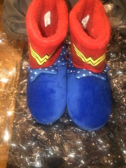 Wonder Woman slippers (kids)