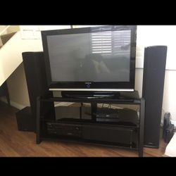 Entertainment Center Tv Tv stand Surround Sound Speakers Denon Definitive